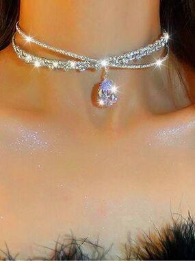 Crystal chain sparkly Rhinestone choker necklace y2k 90’s sexy Ariana grande